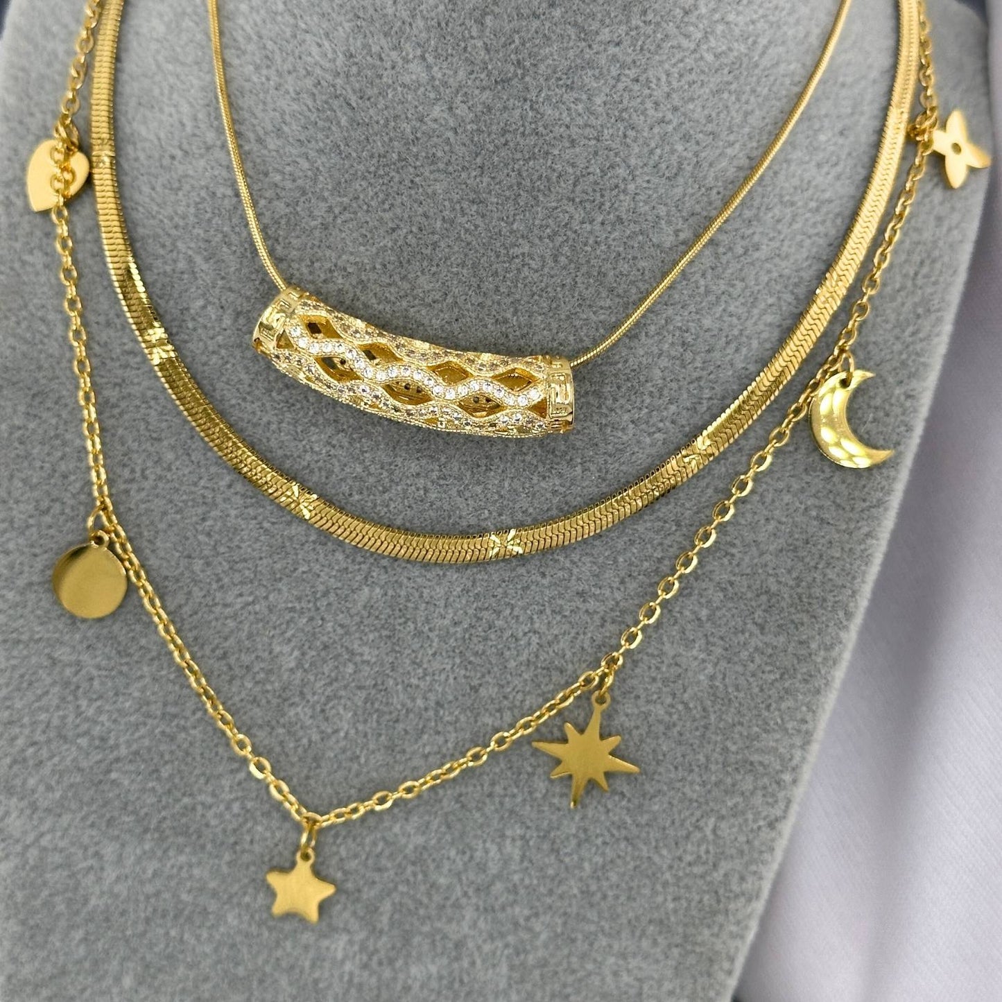 18K gold plated Stainless steel  Star necklace, Intensity (no.54)